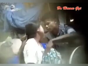 ကြည့်ရှု့သူများနေတဲ့ ဘေးအခန်းကလင်မယား ချောင်းရိုက် အောကား