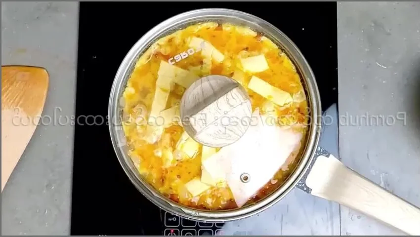 နာမည်ကျော် မြမြရဲ့  Pizza အပြာကား